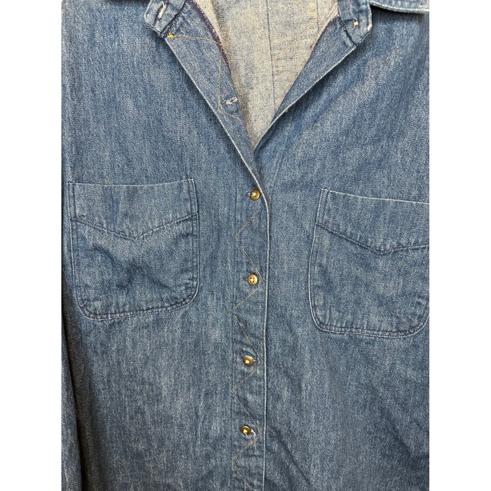 Vintage Woolrich Denim Button Down Shirt Medium Wash Cotton Made in USA Small - Picture 2 of 7